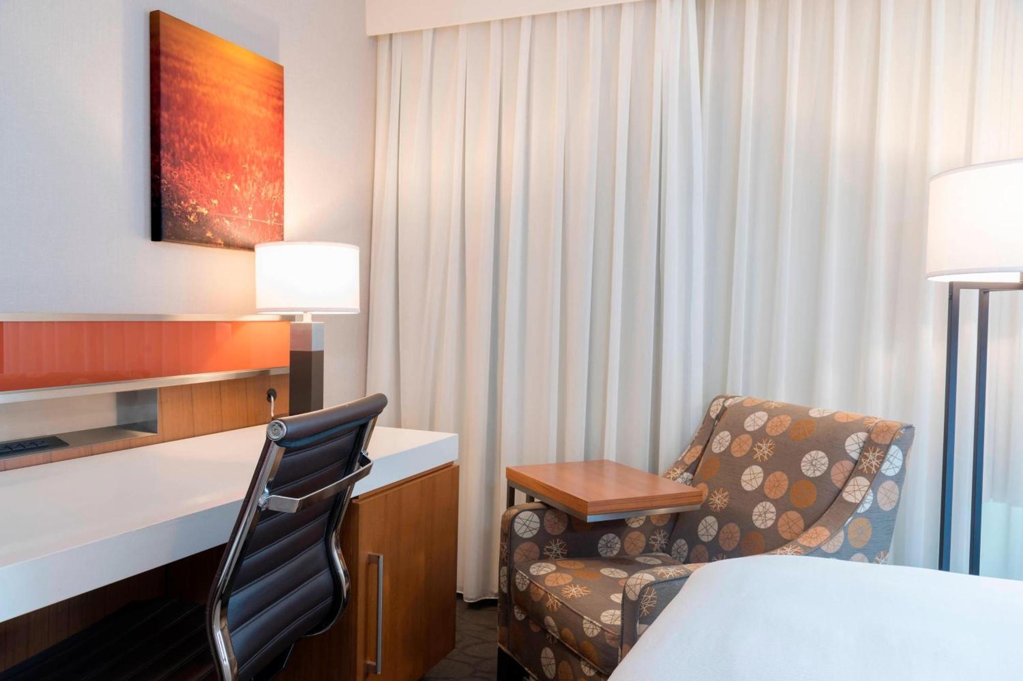 Sonesta Hotel Grand Rapids Airport Kentwood Ngoại thất bức ảnh