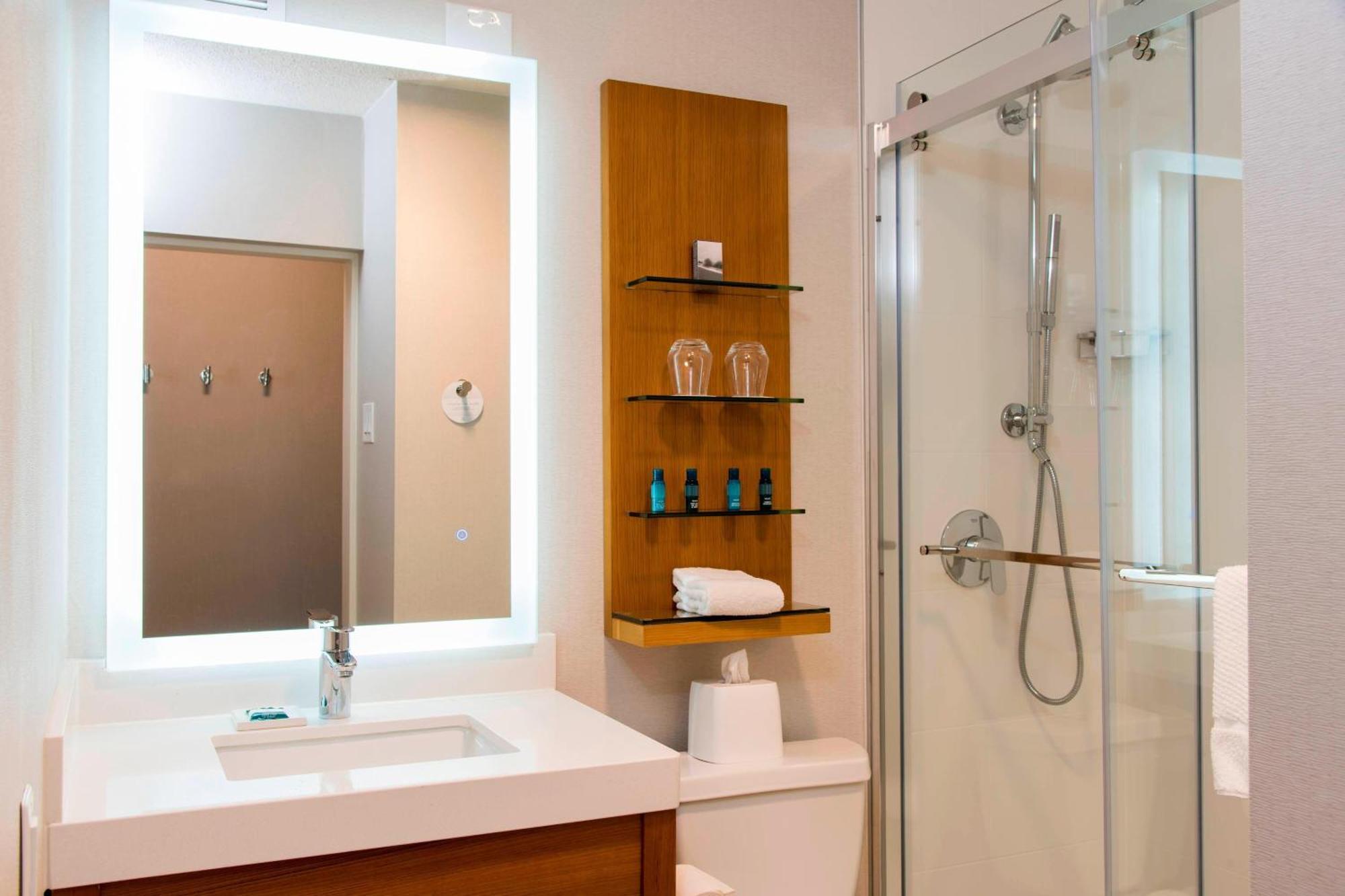Sonesta Hotel Grand Rapids Airport Kentwood Ngoại thất bức ảnh