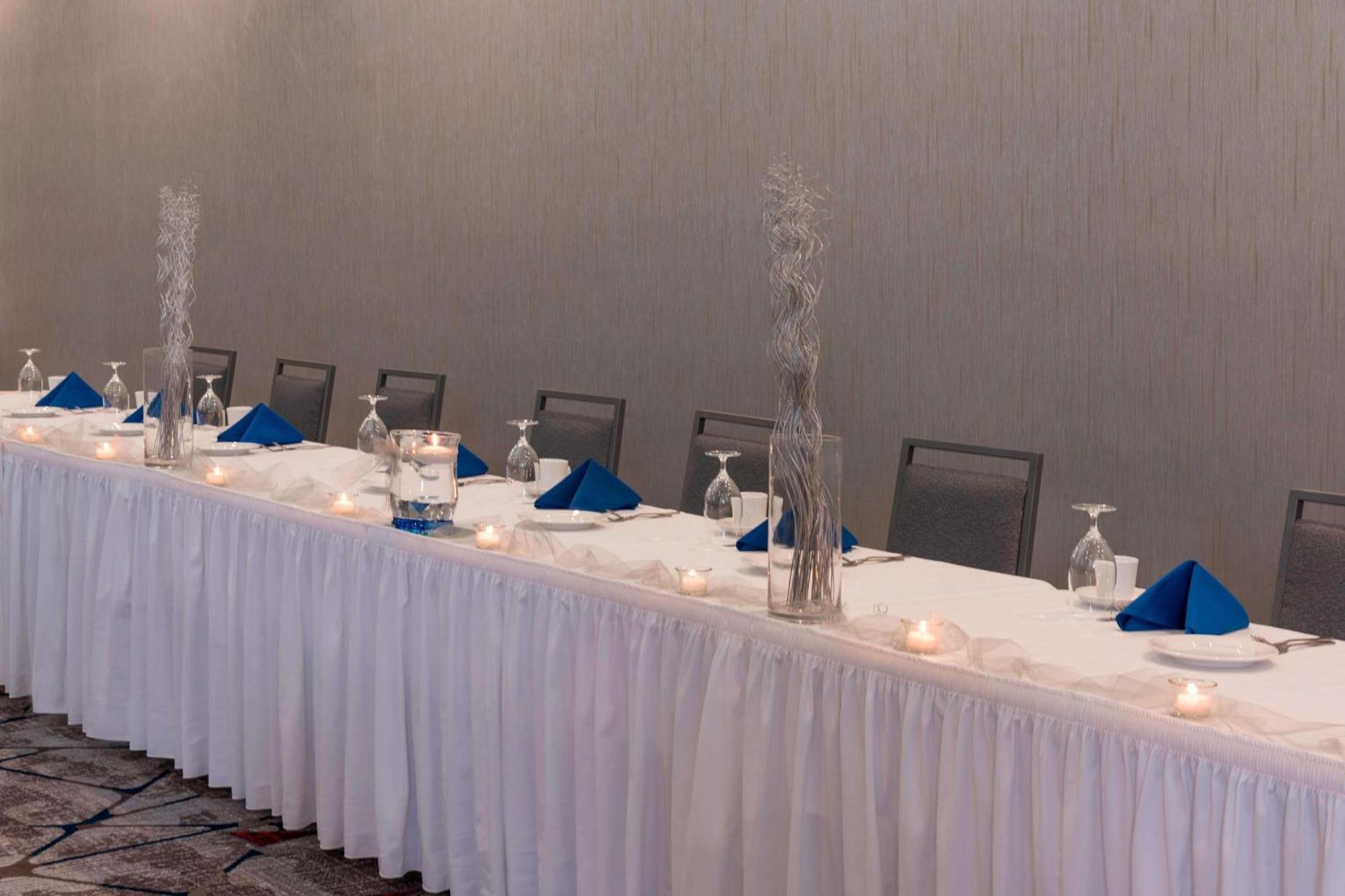 Sonesta Hotel Grand Rapids Airport Kentwood Ngoại thất bức ảnh