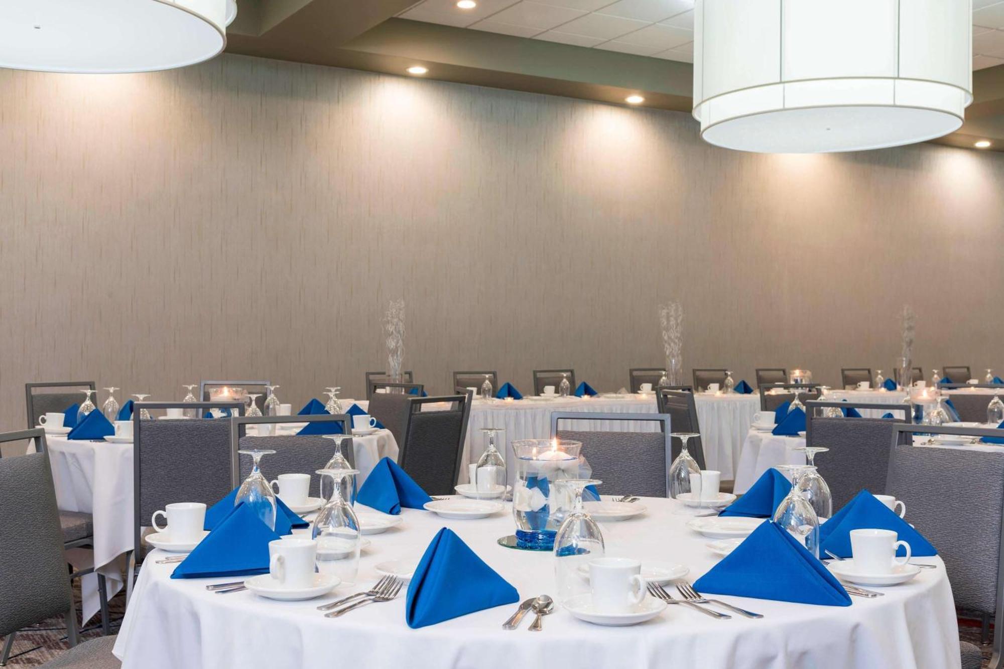 Sonesta Hotel Grand Rapids Airport Kentwood Ngoại thất bức ảnh