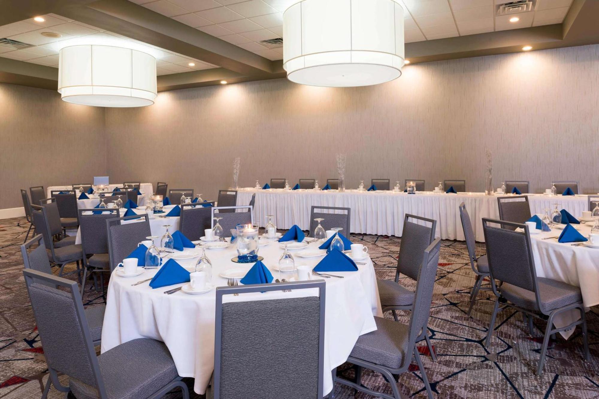 Sonesta Hotel Grand Rapids Airport Kentwood Ngoại thất bức ảnh