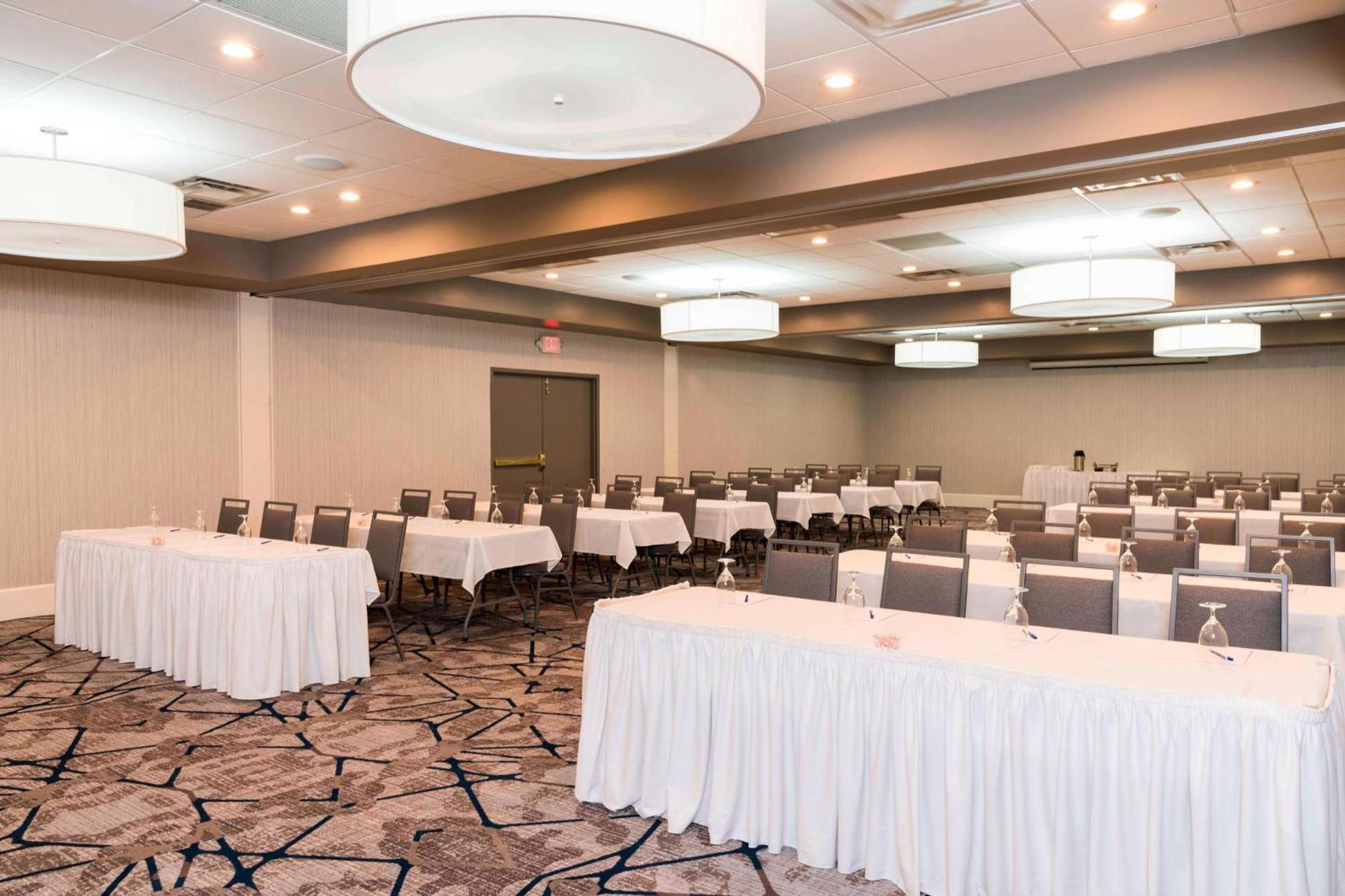 Sonesta Hotel Grand Rapids Airport Kentwood Ngoại thất bức ảnh