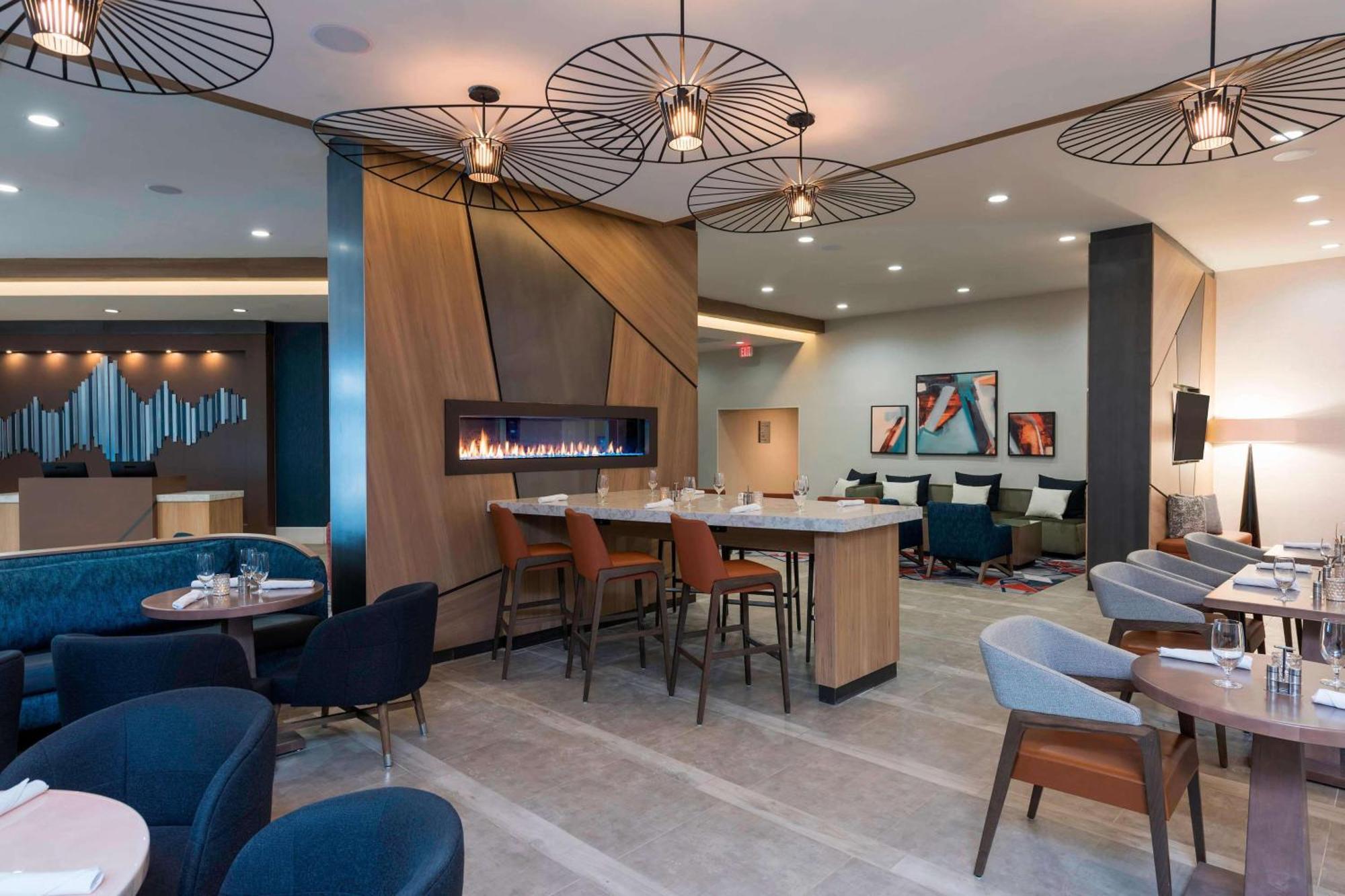 Sonesta Hotel Grand Rapids Airport Kentwood Ngoại thất bức ảnh