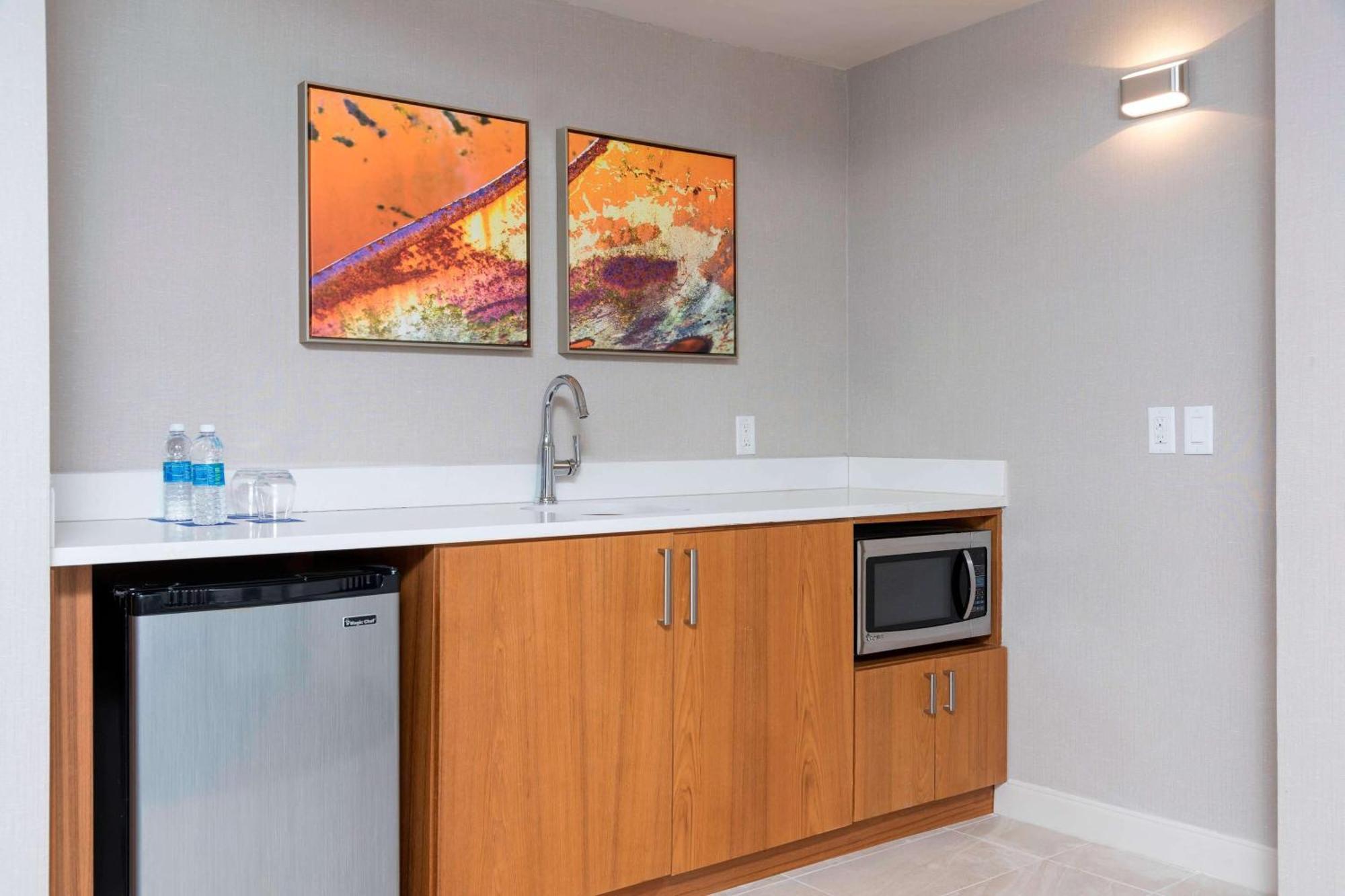 Sonesta Hotel Grand Rapids Airport Kentwood Ngoại thất bức ảnh