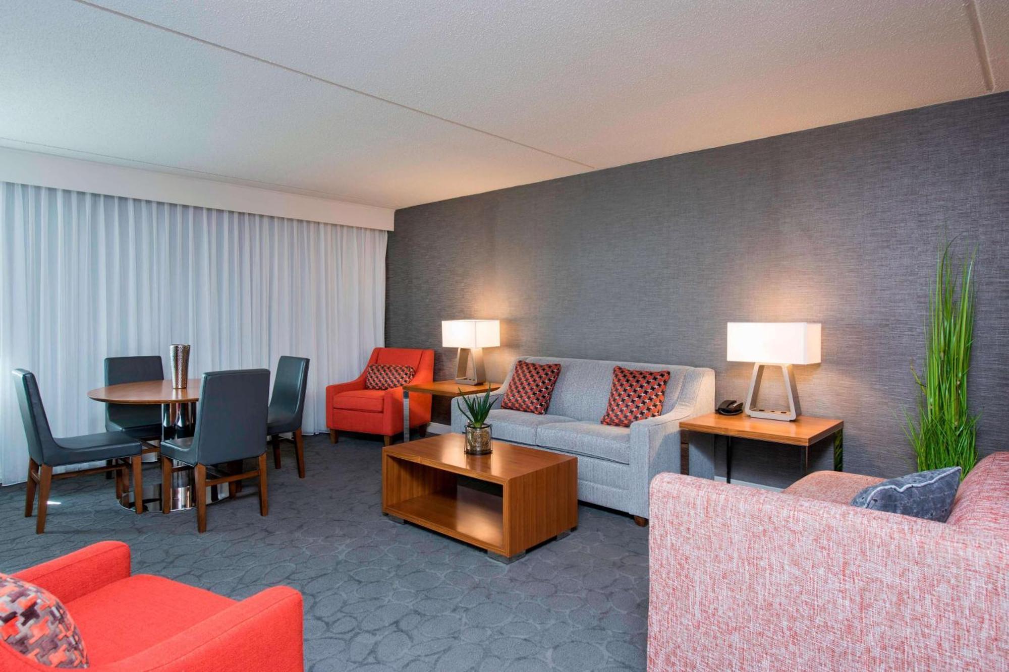 Sonesta Hotel Grand Rapids Airport Kentwood Ngoại thất bức ảnh